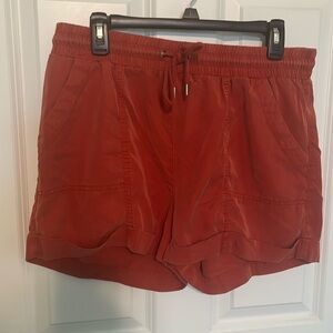 Universal Thread Women's High Waist Shorts - Rust Red